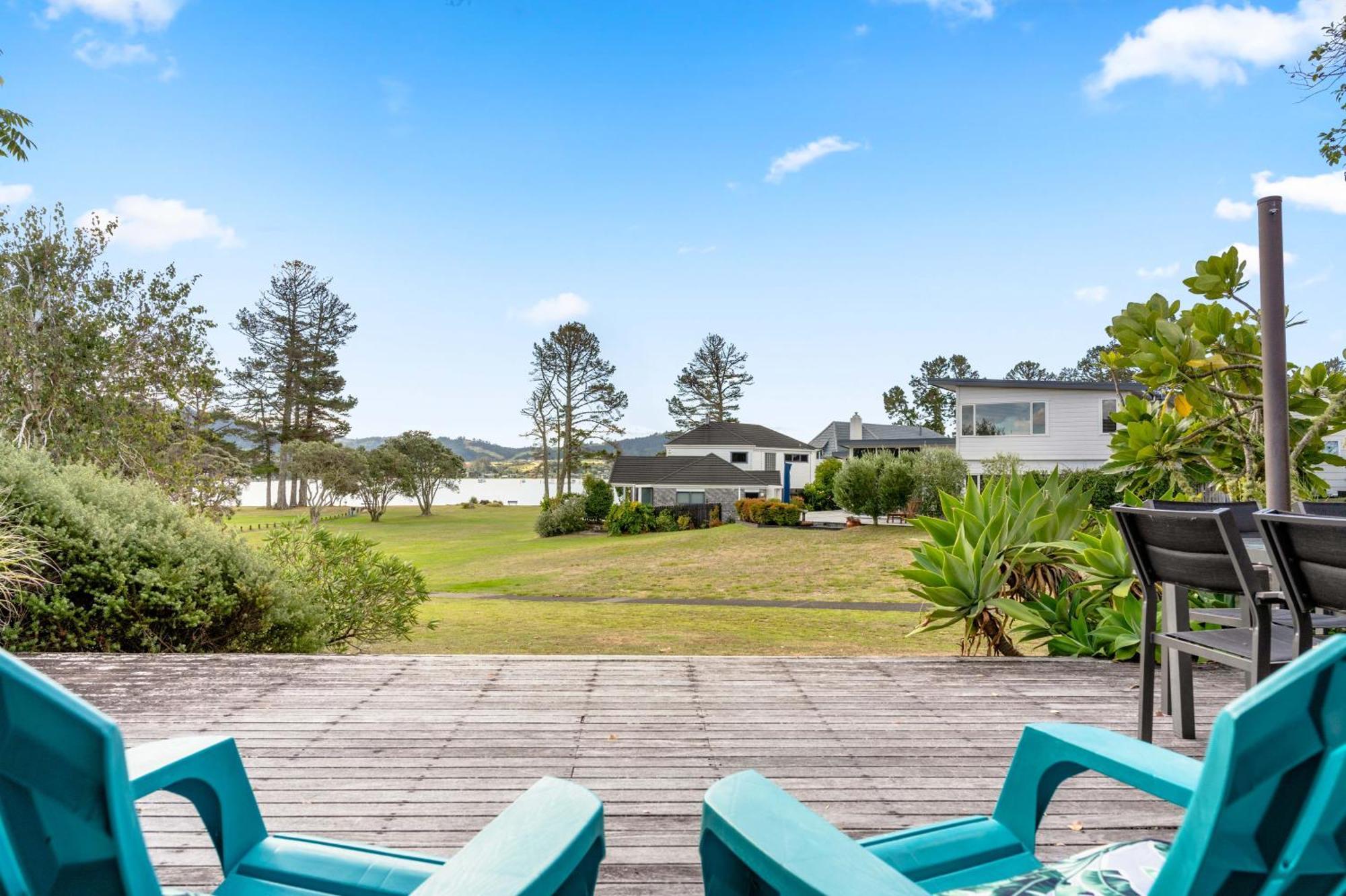 Pauanui Beach House Suntrap Eksteriør bilde